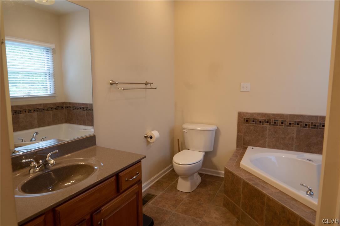 1665 Deer Path Road Easton, PA 18040 - Photo 24 of 50 Gallery Image 24