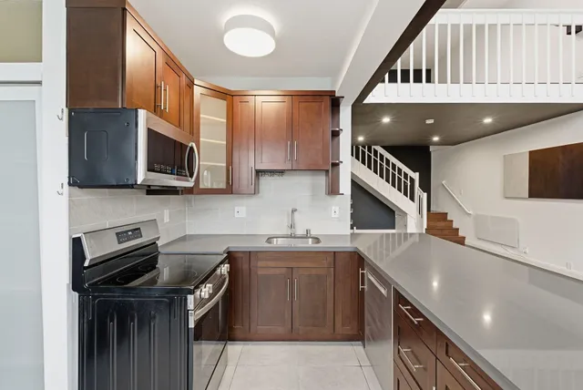 $675,000 | 1004 9th Avenue, Oakland, CA 94606