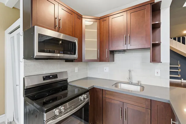 $675,000 | 1004 9th Avenue, Oakland, CA 94606