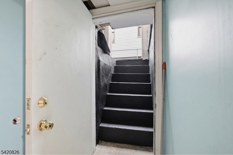 923-925 Kilsyth Road Elizabeth, NJ 07208 - Photo 24 of 24 a view of walk in closet