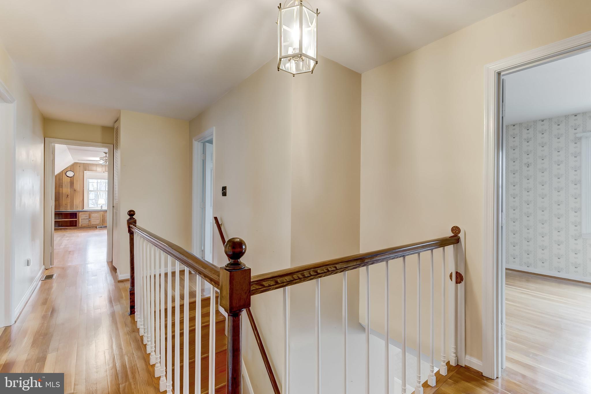 1204 Temfield Road Baltimore, MD 21286 - Photo 23 of 53 Hardwoods throughout