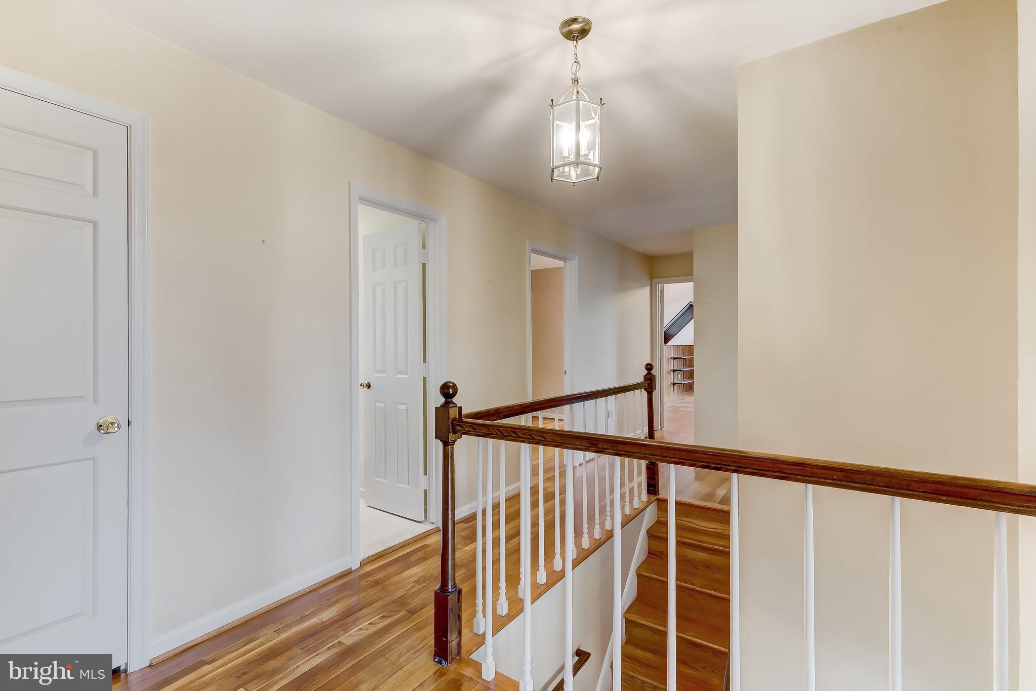 1204 Temfield Road Baltimore, MD 21286 - Photo 24 of 53 Upper Level Hallway