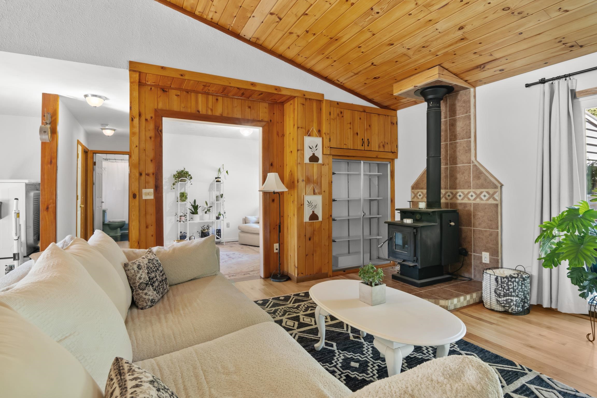 941 South Weldon Road Beulah, MI 49617 - Photo 7 of 34