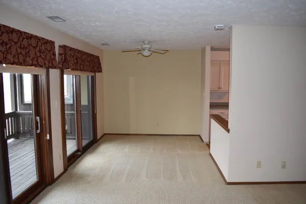 $122,900 | 44 Crystal Court, Unit B2, Pontiac, IL 61764