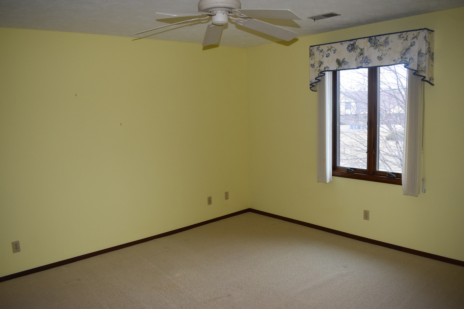 44 Crystal Court, Unit B2 Pontiac, IL 61764 - Photo 7 of 20