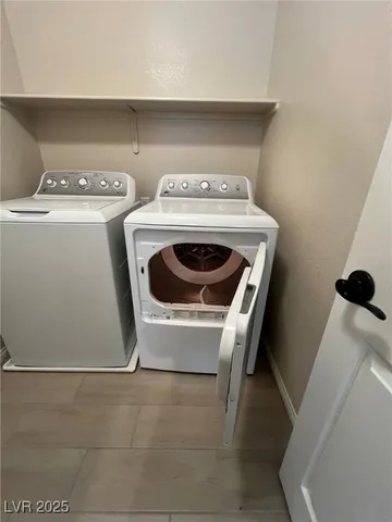 $2,495 | 6567 Dove Point Place, Las Vegas, NV 89130