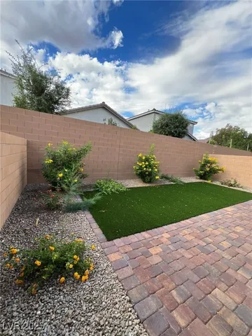 $2,495 | 6567 Dove Point Place, Las Vegas, NV 89130