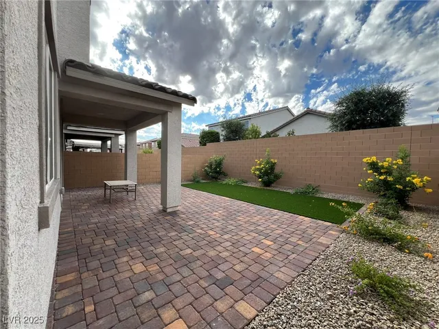 $2,495 | 6567 Dove Point Place, Las Vegas, NV 89130