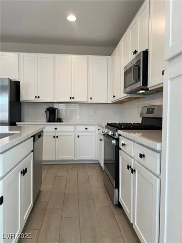 $2,495 | 6567 Dove Point Place, Las Vegas, NV 89130