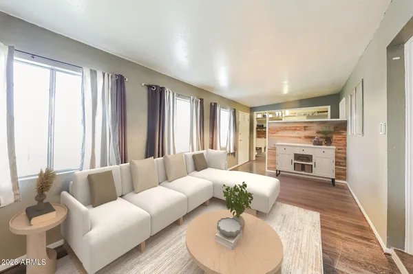 $2,400 | 18422 North 30th Lane, Phoenix, AZ 85053