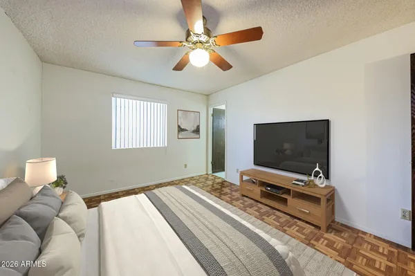 $2,400 | 18422 North 30th Lane, Phoenix, AZ 85053