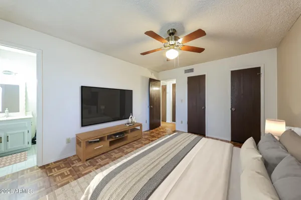 $2,400 | 18422 North 30th Lane, Phoenix, AZ 85053