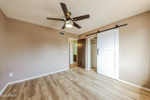 $2,400 | 18422 North 30th Lane, Phoenix, AZ 85053