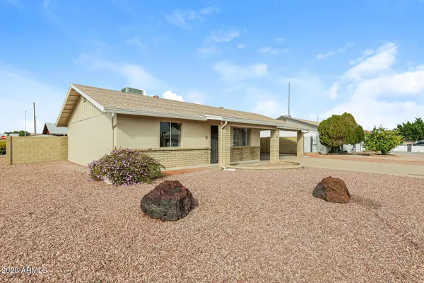 $2,400 | 18422 North 30th Lane, Phoenix, AZ 85053