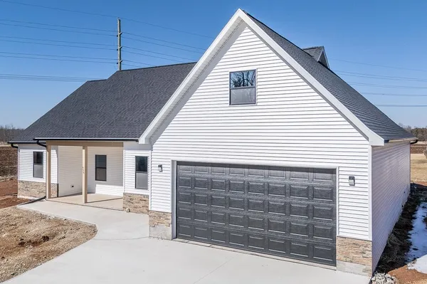 $449,900 | 535 Pheasant Drive, New London, WI 54961