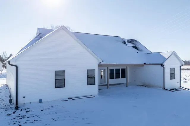 $480,000 | 535 Pheasant Drive, New London, WI 54961
