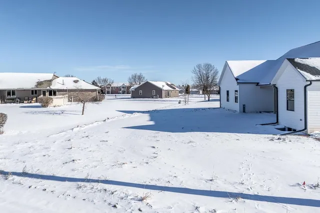 $480,000 | 535 Pheasant Drive, New London, WI 54961