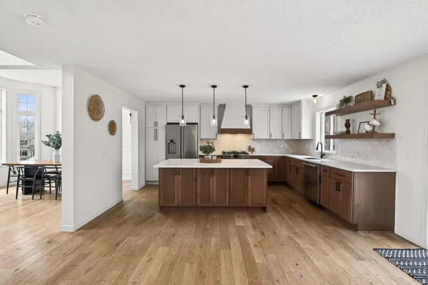 $595,000 | 13316 Commonwealth Drive, Burnsville, MN 55337