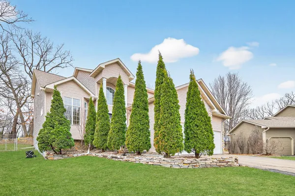 $595,000 | 13316 Commonwealth Drive, Burnsville, MN 55337