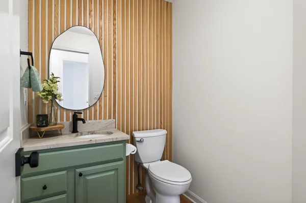 $595,000 | 13316 Commonwealth Drive, Burnsville, MN 55337