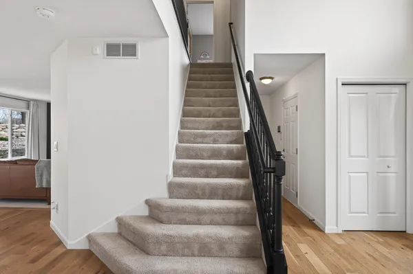 $595,000 | 13316 Commonwealth Drive, Burnsville, MN 55337