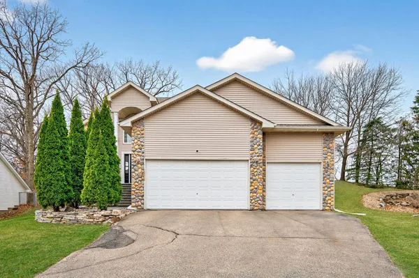 $595,000 | 13316 Commonwealth Drive, Burnsville, MN 55337