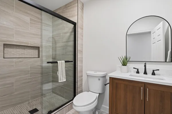 $595,000 | 13316 Commonwealth Drive, Burnsville, MN 55337