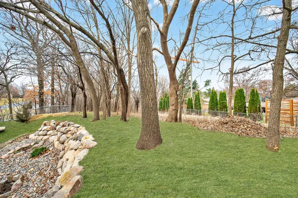 $595,000 | 13316 Commonwealth Drive, Burnsville, MN 55337