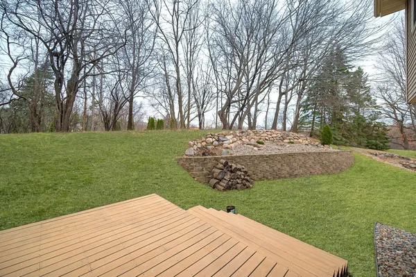 $595,000 | 13316 Commonwealth Drive, Burnsville, MN 55337