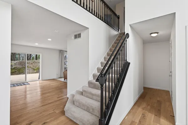 $595,000 | 13316 Commonwealth Drive, Burnsville, MN 55337