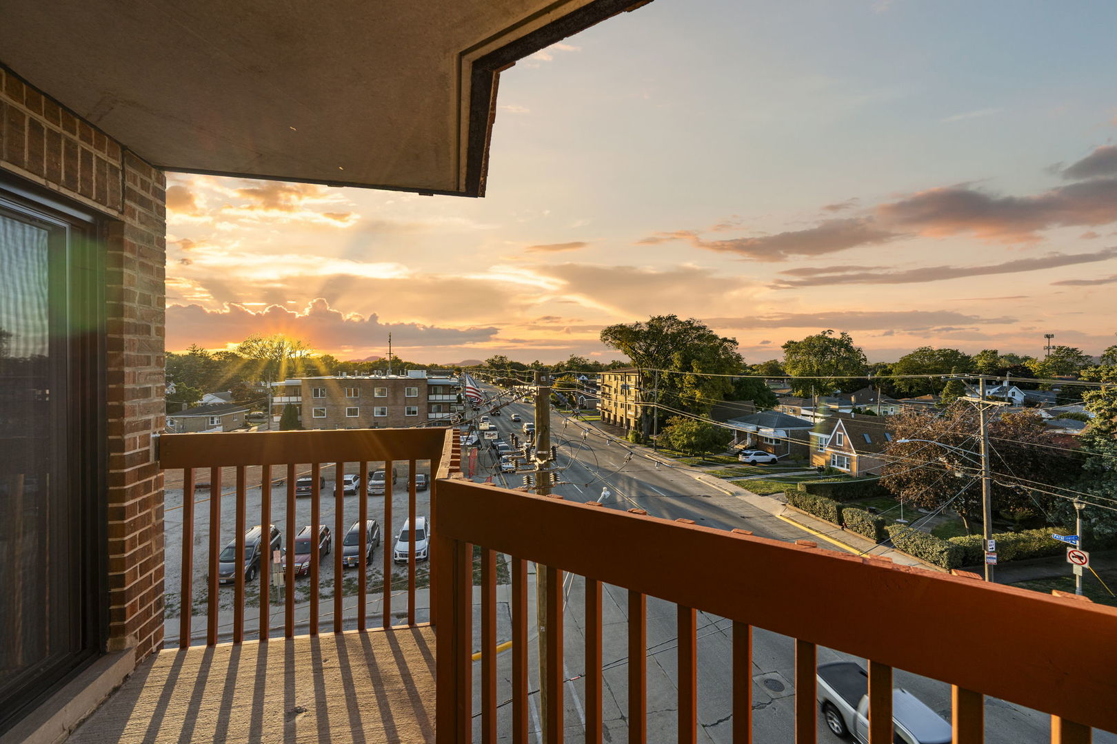 6421 Pershing Road, Unit 404 Berwyn, IL 60402 - Photo 13 of 31 a view of city from a balcony