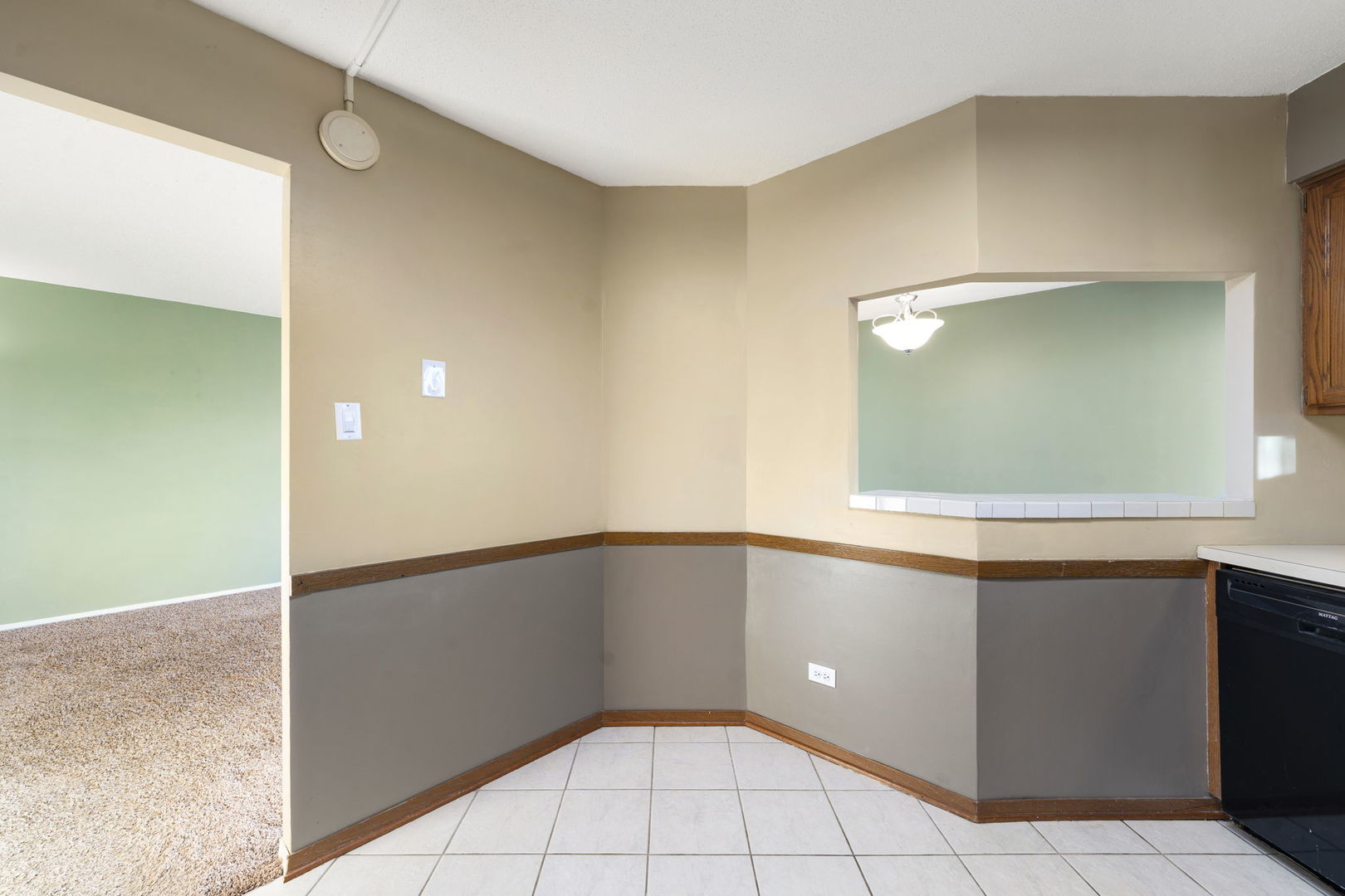 6421 Pershing Road, Unit 404 Berwyn, IL 60402 - Photo 9 of 31