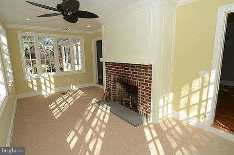 2214 South Road Baltimore, MD 21209 - Photo 13 of 29 Sunroom