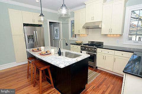 2214 South Road Baltimore, MD 21209 - Photo 9 of 29 Kitchen