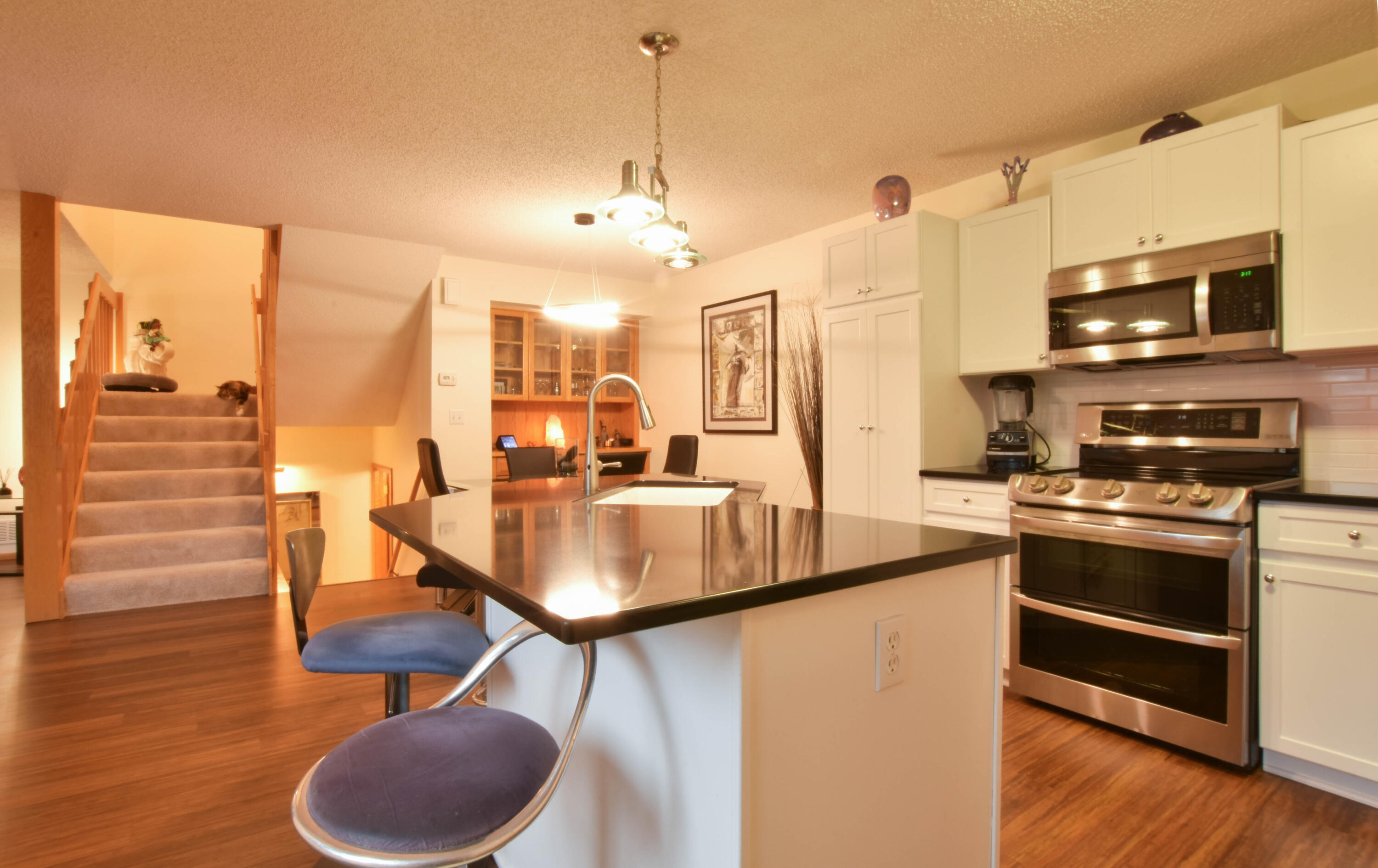 15731 West Brook Drive New Berlin, WI 53151 - Photo 7 of 26 Kitchen