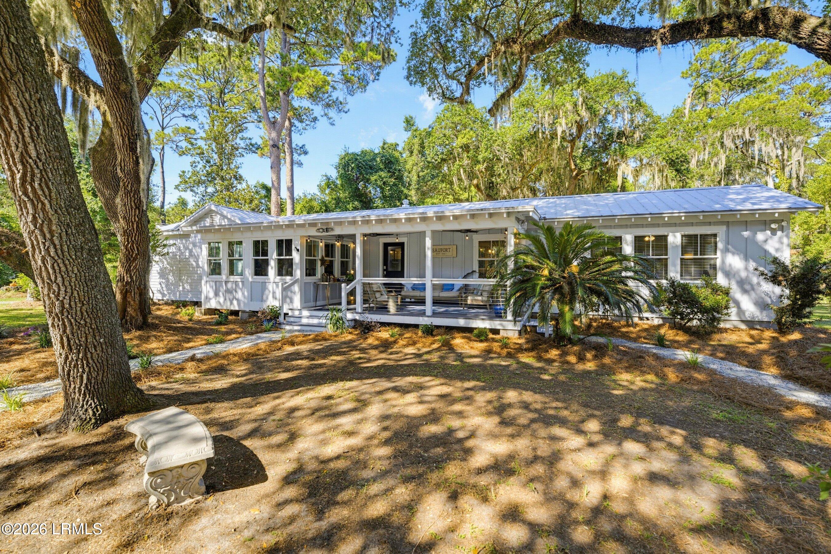 16 Verdier Bluff Road Beaufort, SC 29902 - Photo 2 of 56 DSC02829.jpg-SMALL