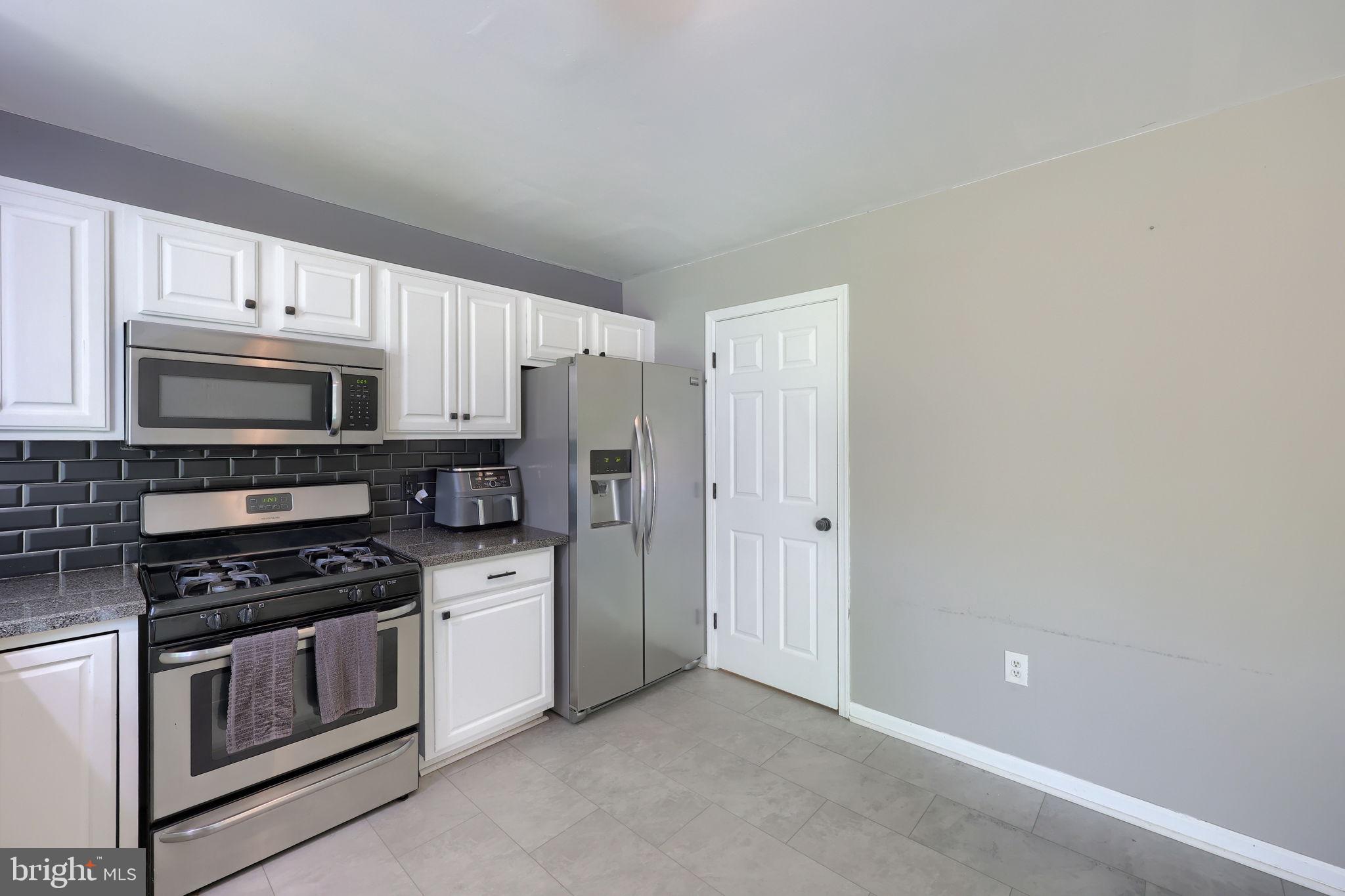 337 Crosswinds Drive Lititz, PA 17543 - Photo 11 of 31