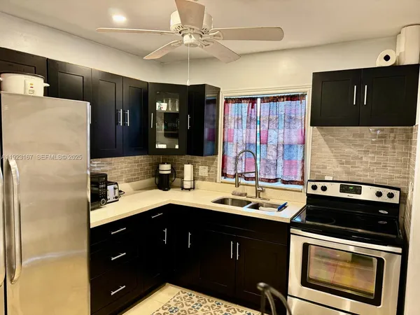 $1,700 | 5300 Washington Street, Unit H236, Hollywood, FL 33021