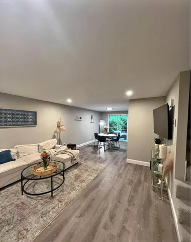 $2,600 | 135 West Main Street, Unit 26, Hyannis, MA 02601