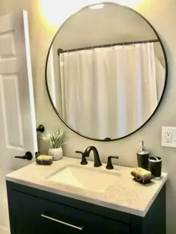 $2,600 | 135 West Main Street, Unit 26, Hyannis, MA 02601