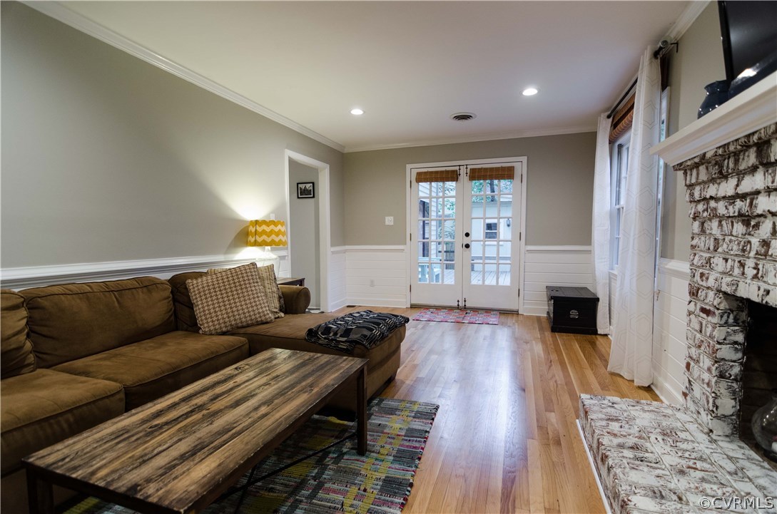 3207 Fox Chase Road Midlothian, VA 23112 - Photo 12 of 21 a living room with furniture and a fireplace