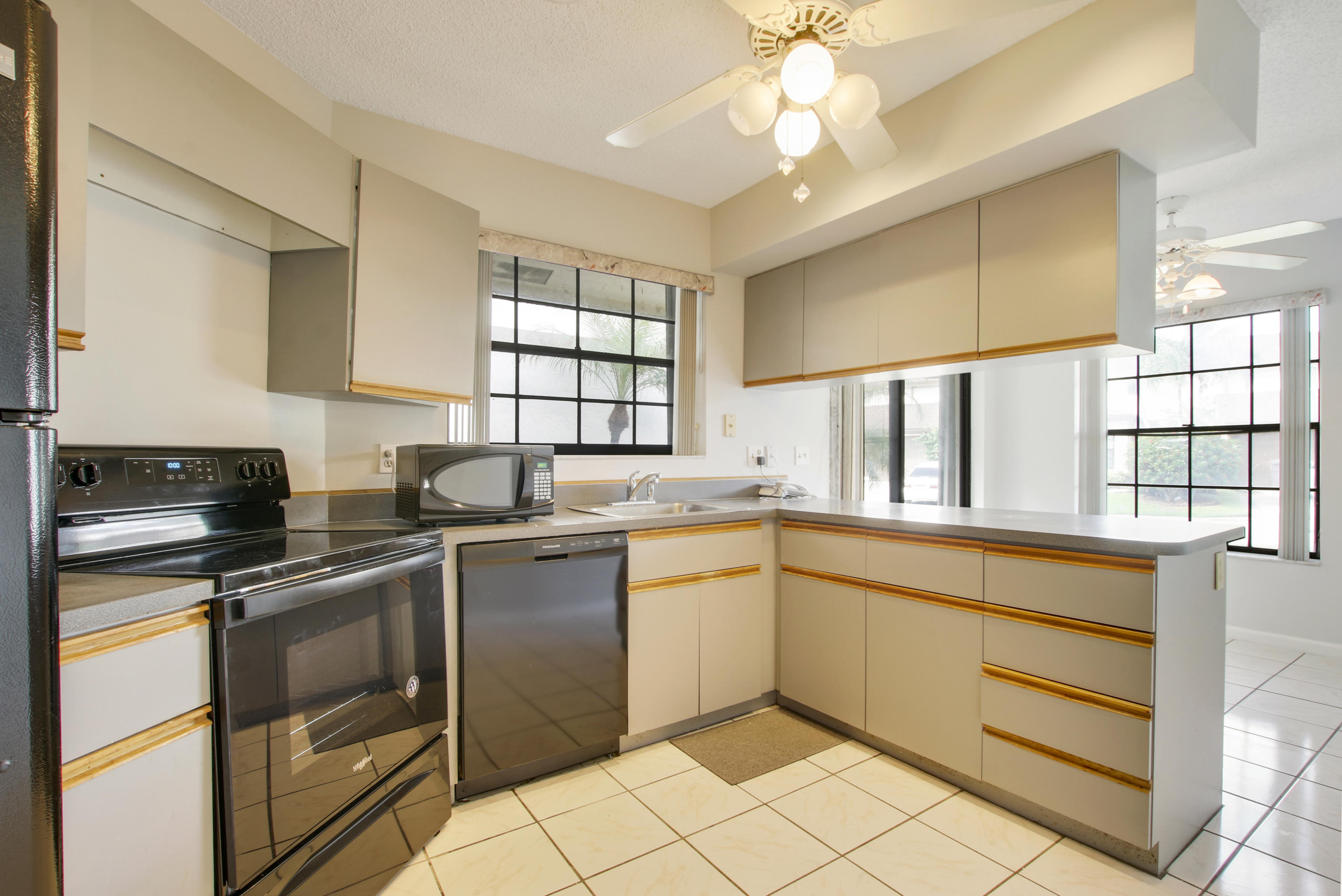 20844 Boca Ridge Drive North Boca Raton, FL 33428 - Photo 3 of 23 Stainless steel appliances