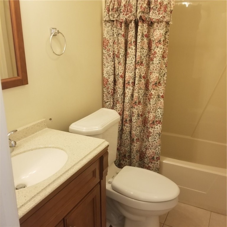 19 Lane East Coventry, RI 02816 - Photo 2 of 8