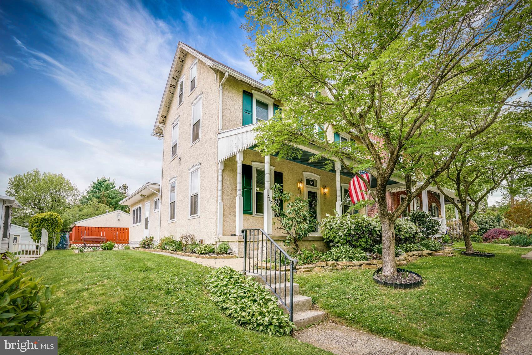 342 Arch Street Spring City, PA 19475 - Photo 2 of 33