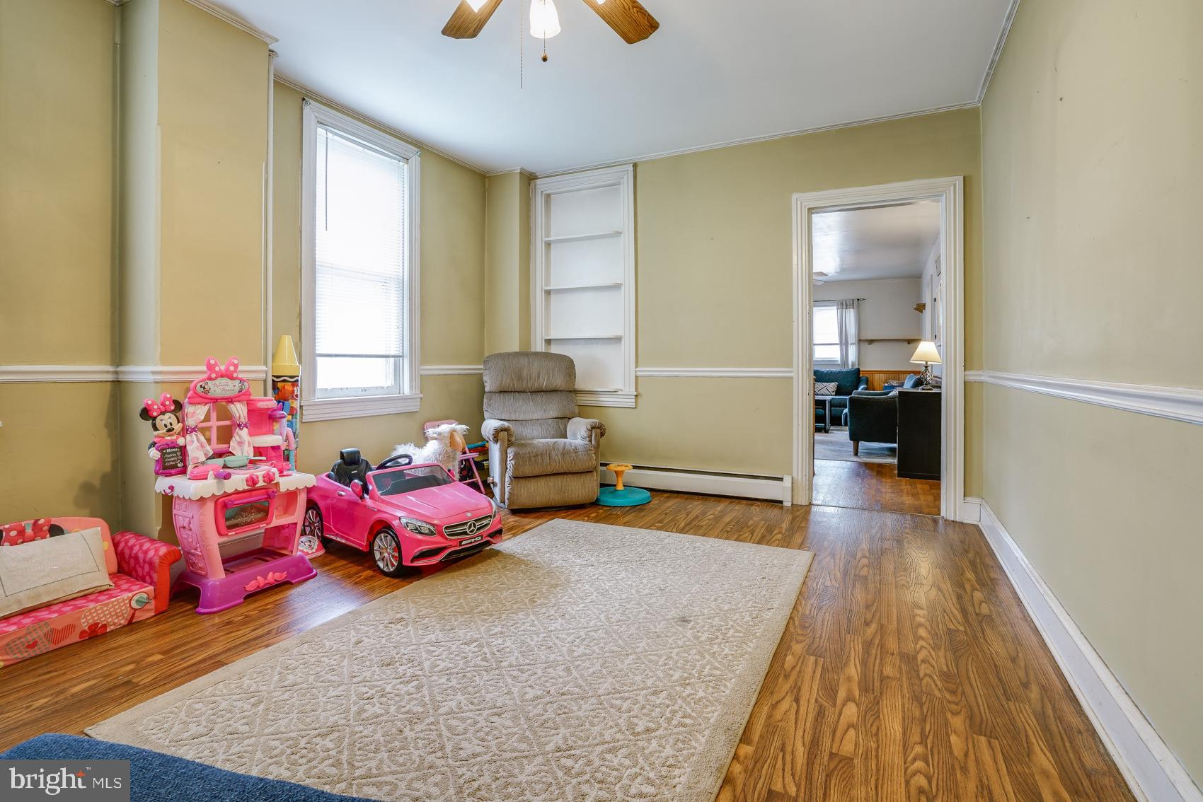 342 Arch Street Spring City, PA 19475 - Photo 5 of 33
