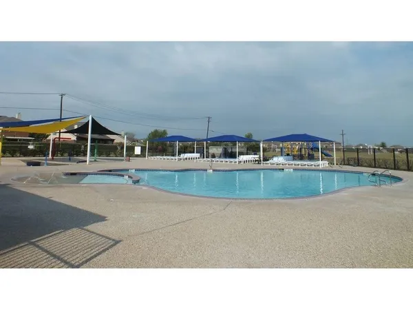 a black and white photo of a room