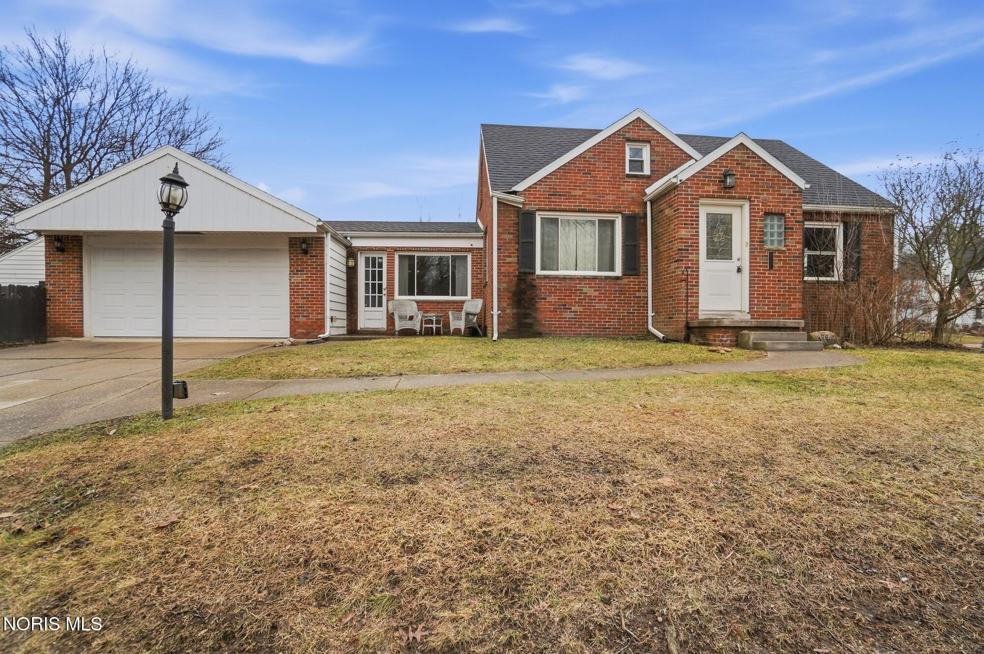 4726 Bowen Road Toledo, OH 43613 - Photo 1 of 1 004