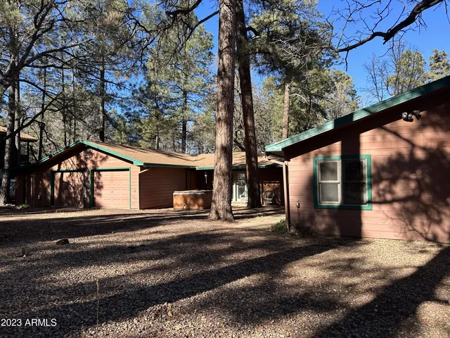 $1,030,000 | 300 East White Mountain Boulevard, Lakeside, AZ 85929