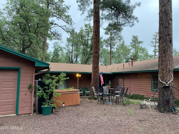 $1,030,000 | 300 East White Mountain Boulevard, Lakeside, AZ 85929