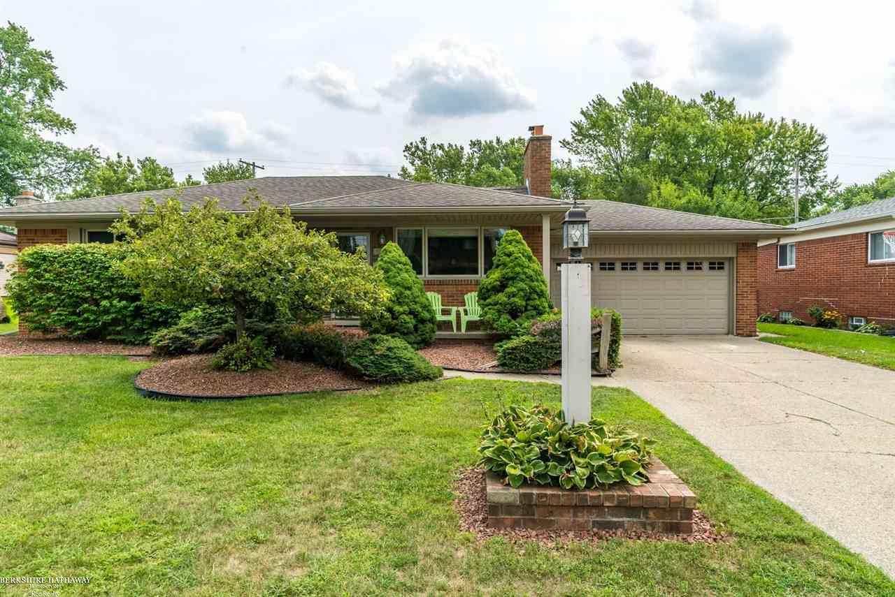 11356 Erdmann Road Sterling Heights, MI 48314 - Photo 1 of 18 31384997.JPG